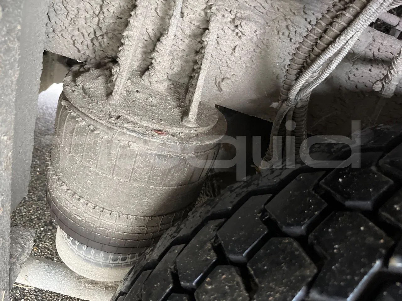 King Long XMQ6800 2AL1AA2B-EUR5-148Kw-7,995m - axel 3 shock absorbers 2 left