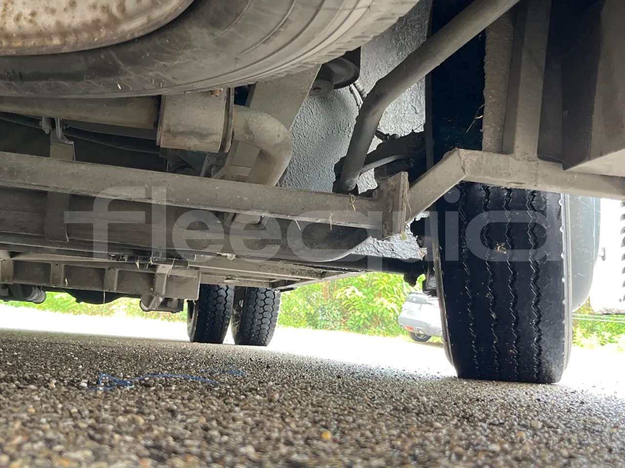 King Long XMQ6800 2AL1AA2B-EUR5-148Kw-7,995m - front axle left side
