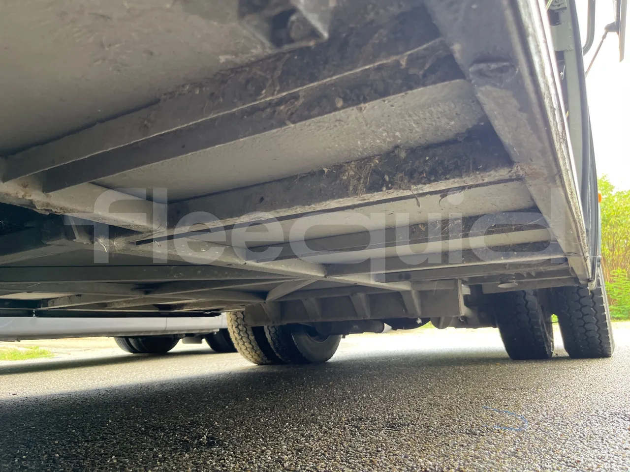 King Long XMQ6800 2AL1AA2B-EUR5-148Kw-7,995m - central undercarriage photo