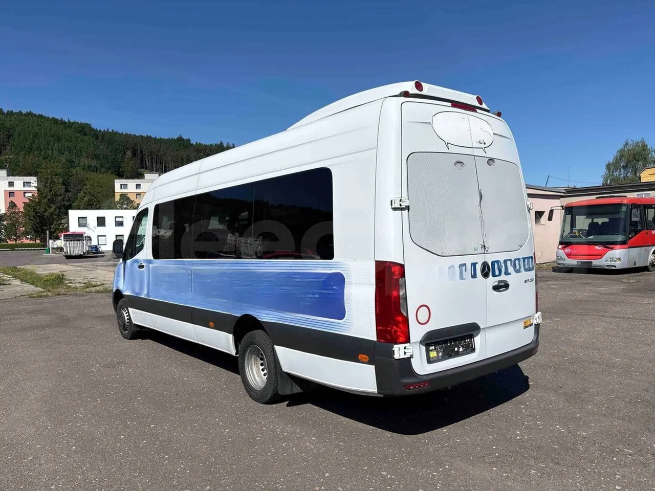 Mercedes-Benz Sprinter - 3/4 left rear side