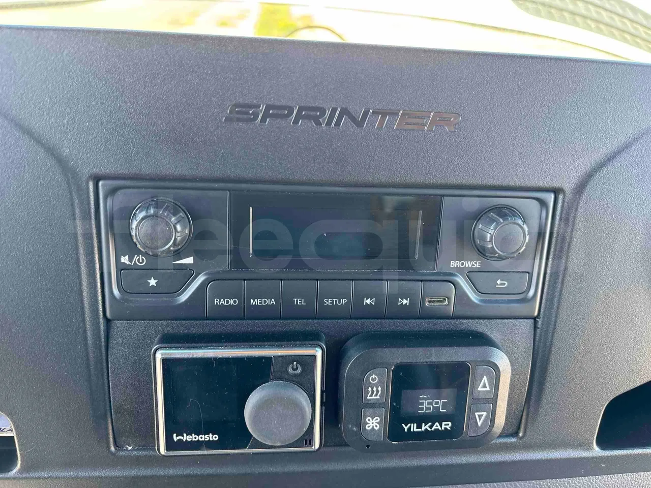 Mercedes-Benz Sprinter - radio accessories photo