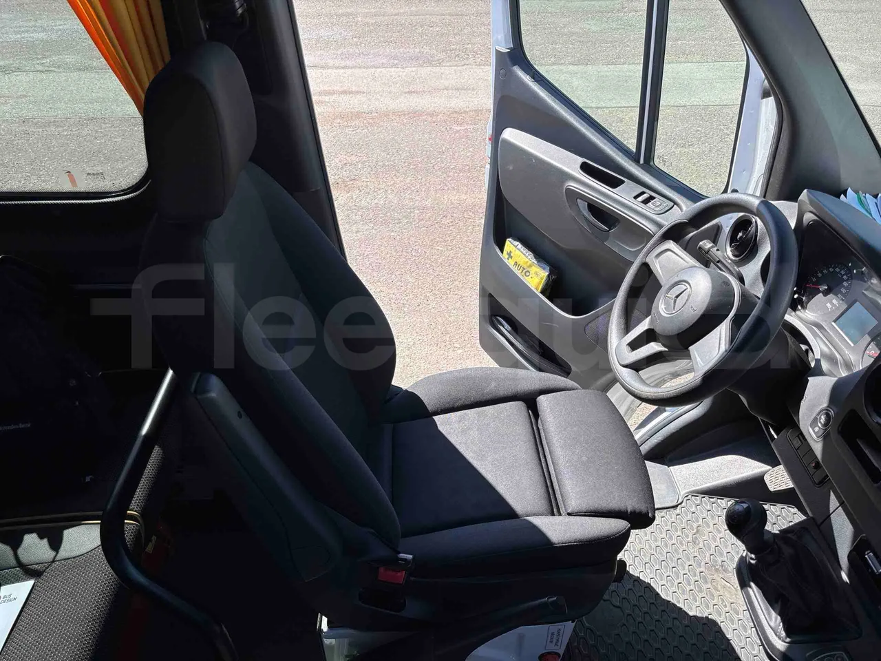 Mercedes-Benz Sprinter - driver's seat photo