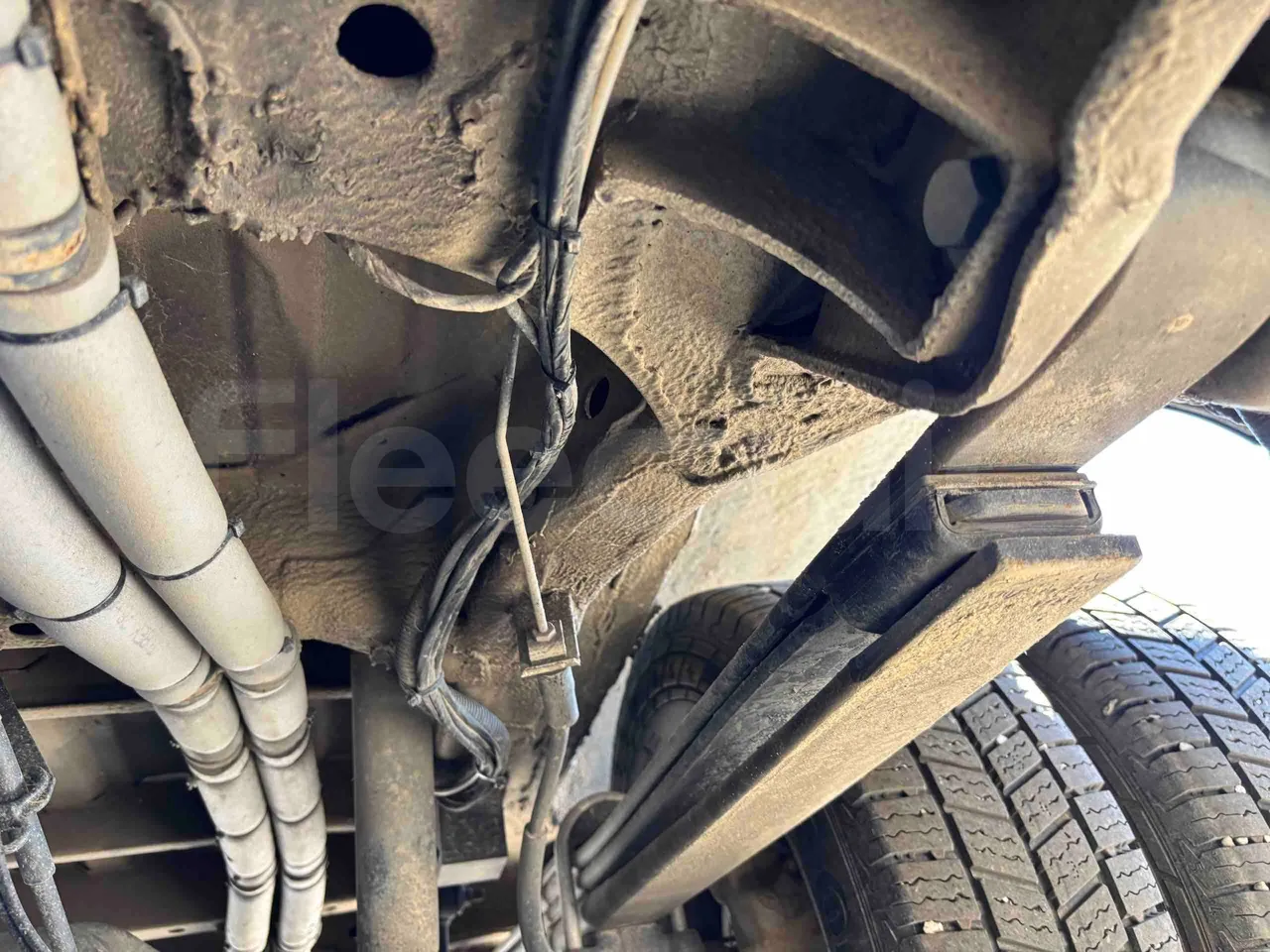 Mercedes-Benz Sprinter - axel 3 leaf spring left