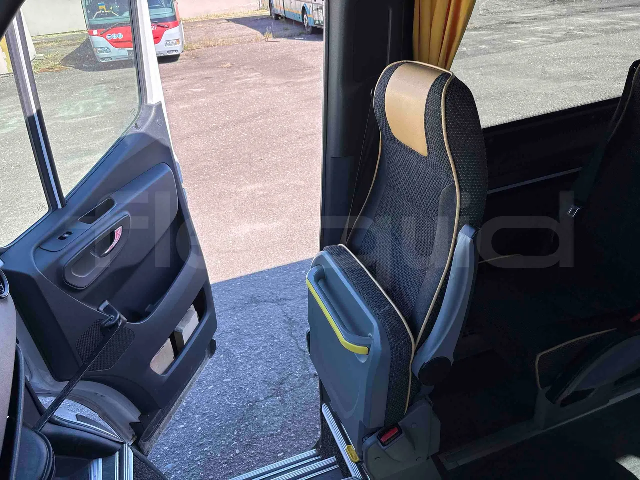 Mercedes-Benz Sprinter - hostess seat photo