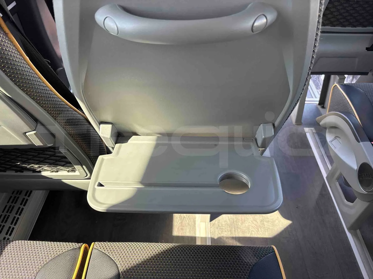 Mercedes-Benz Sprinter - table detail photo