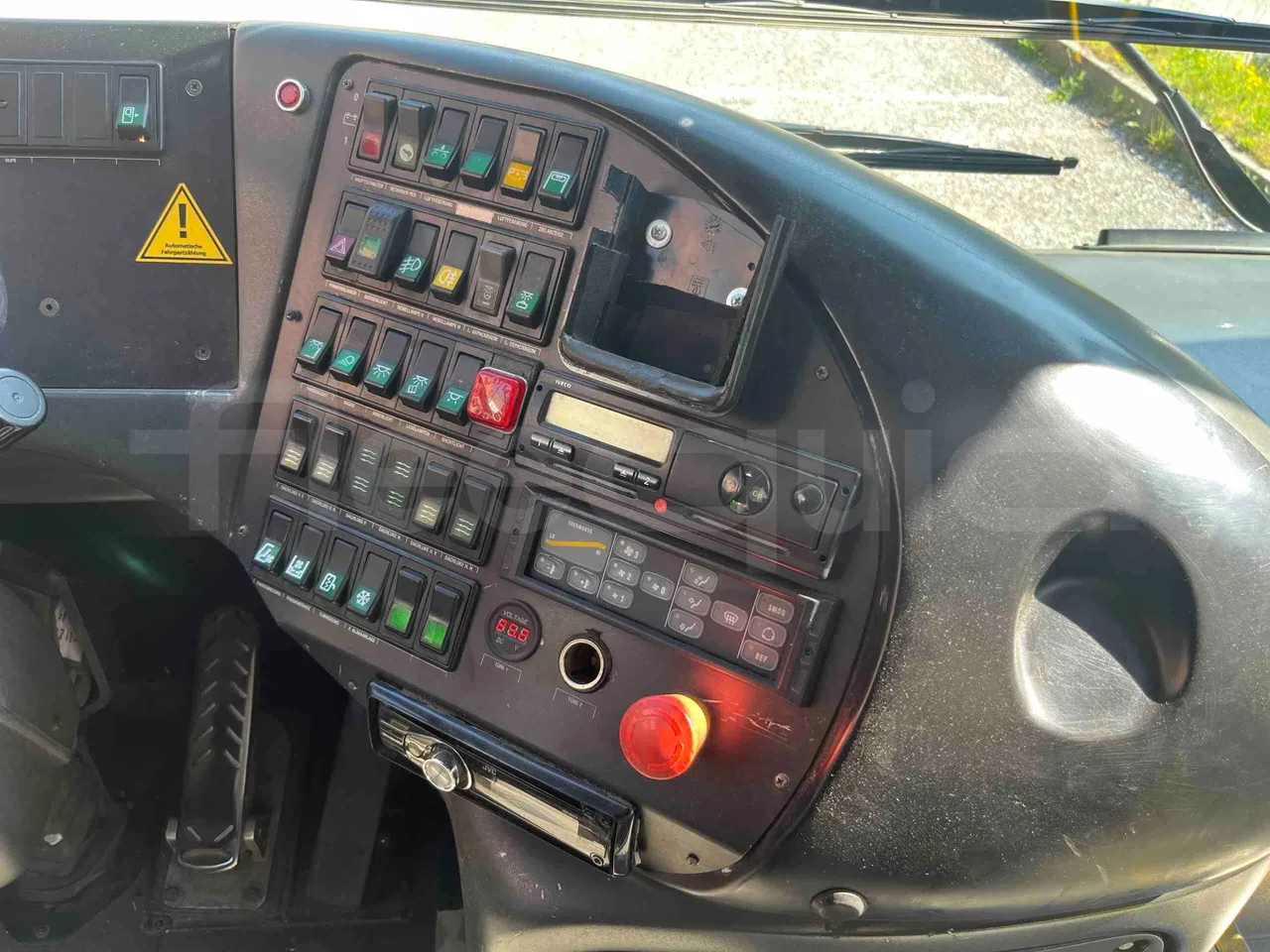 Iveco Cacciamali TCI972 - Euro 5 - 243 kW - 9.700 mt - radio accessories photo