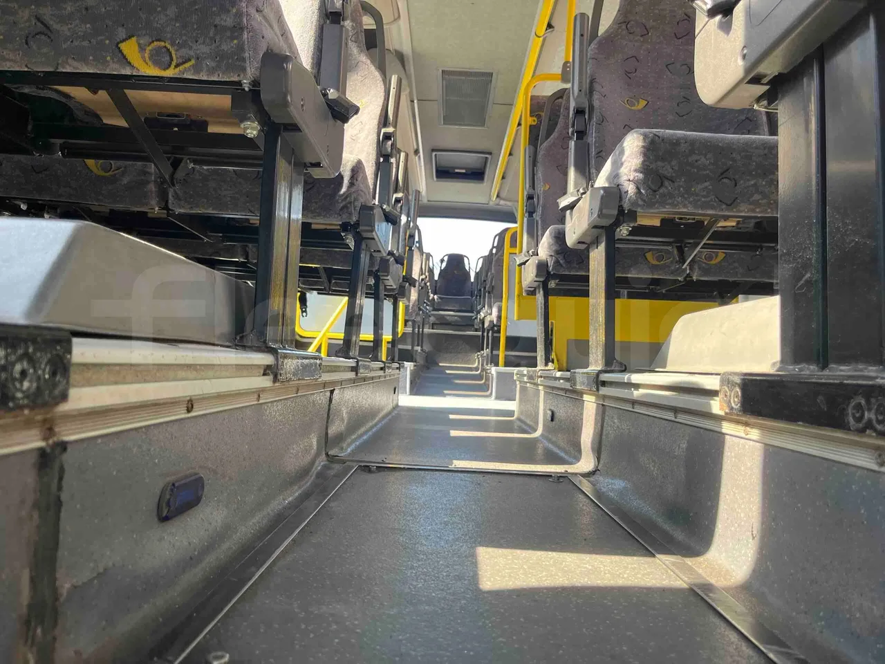 Iveco Cacciamali TCI972 - Euro 5 - 243 kW - 9.700 mt - seat brackets photo