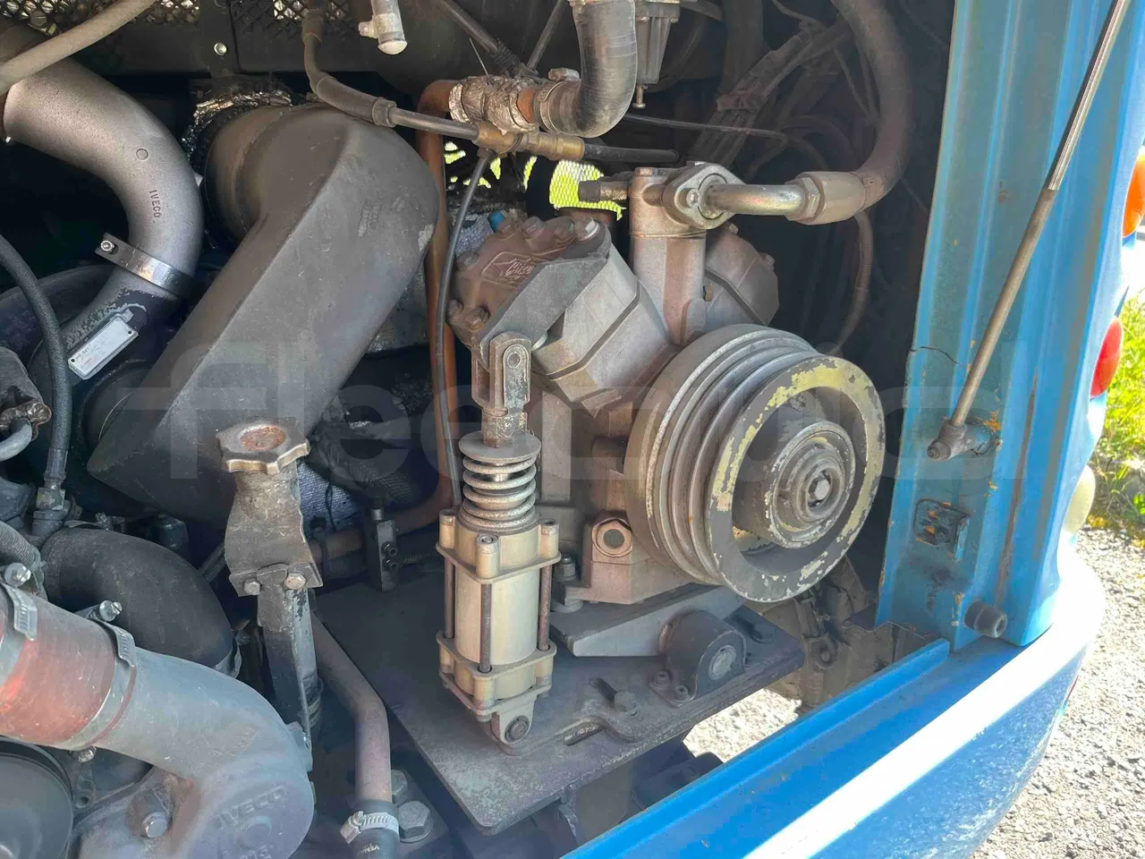 Iveco Cacciamali TCI972 - Euro 5 - 243 kW - 9.700 mt - air conditioning compressor