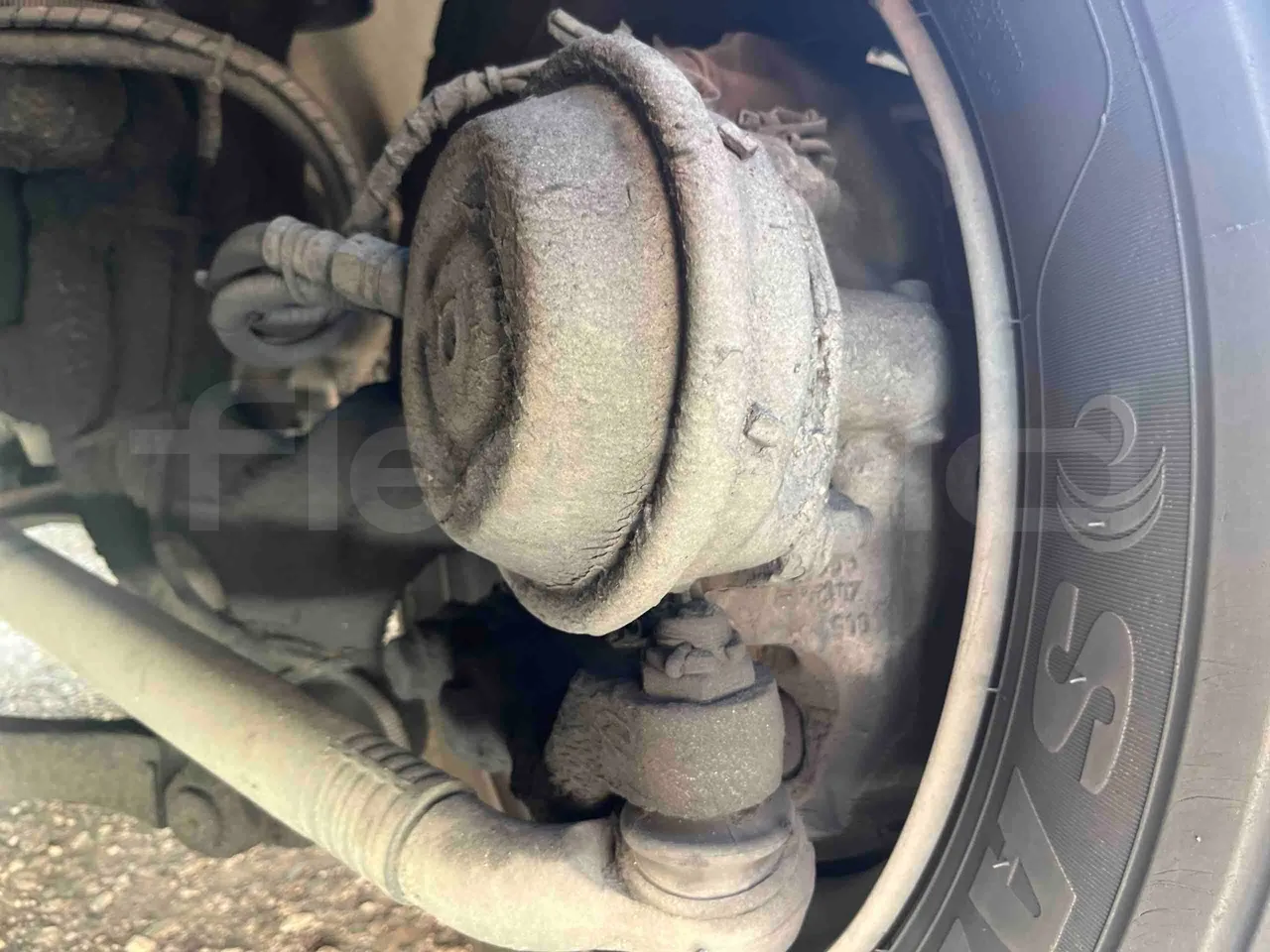 Iveco Cacciamali TCI972 - Euro 5 - 243 kW - 9.700 mt - front brake calipers left