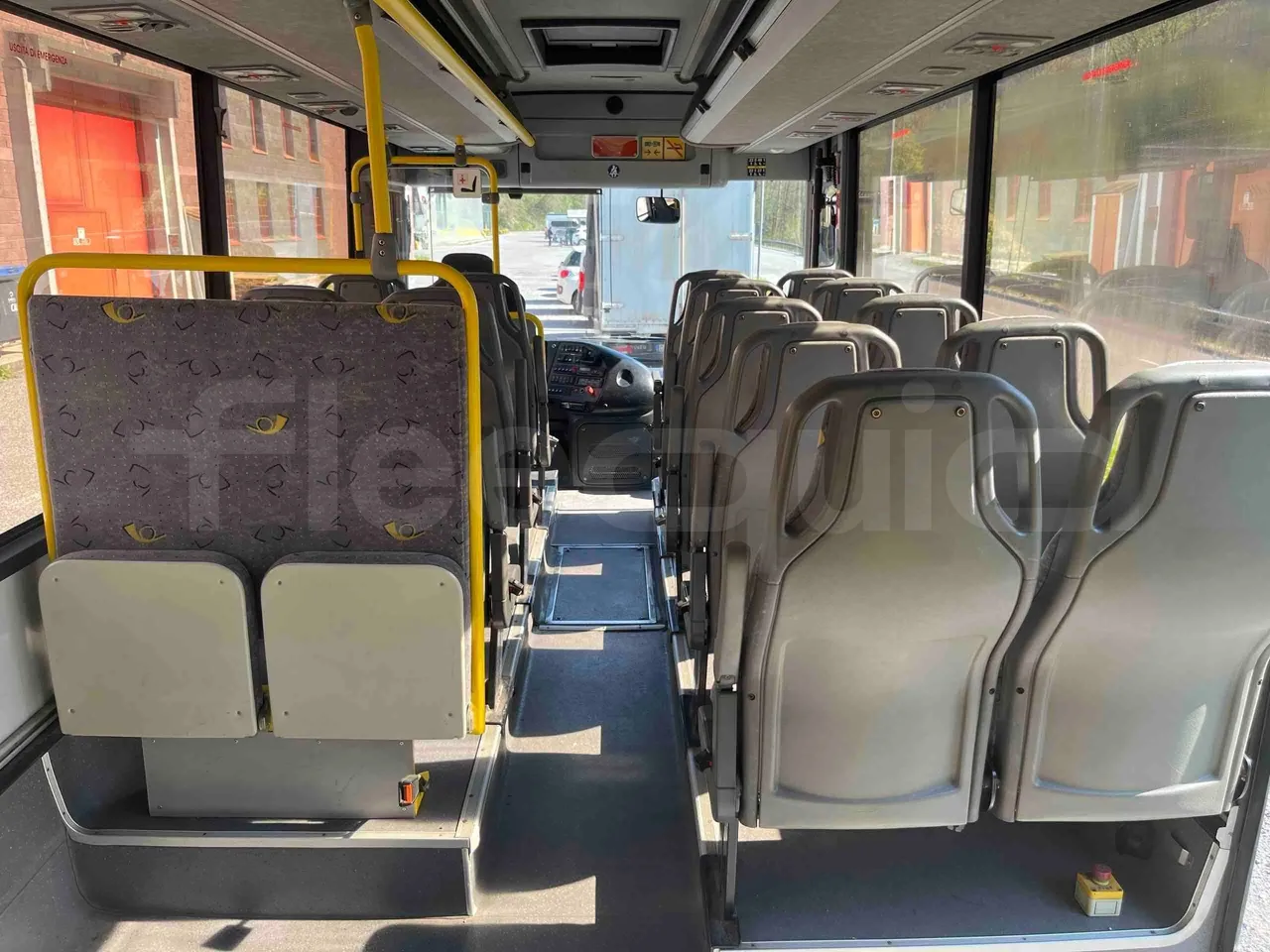 Iveco Cacciamali TCI972 - Euro 5 - 243 kW - 9.700 mt - forward view middle aisle