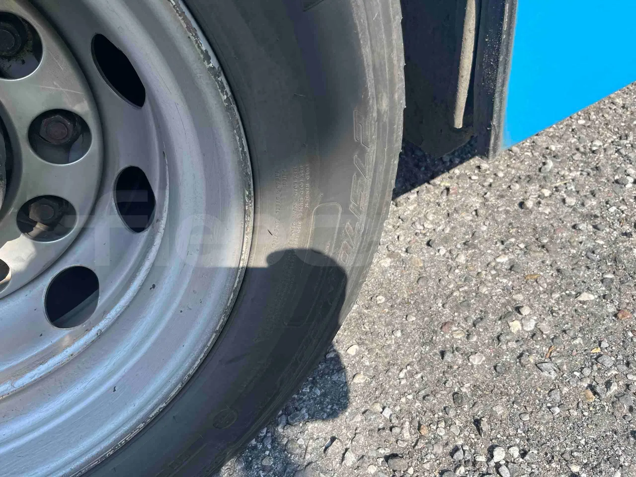 Iveco Cacciamali TCI972 - Euro 5 - 243 kW - 9.700 mt - tread condition front tires right