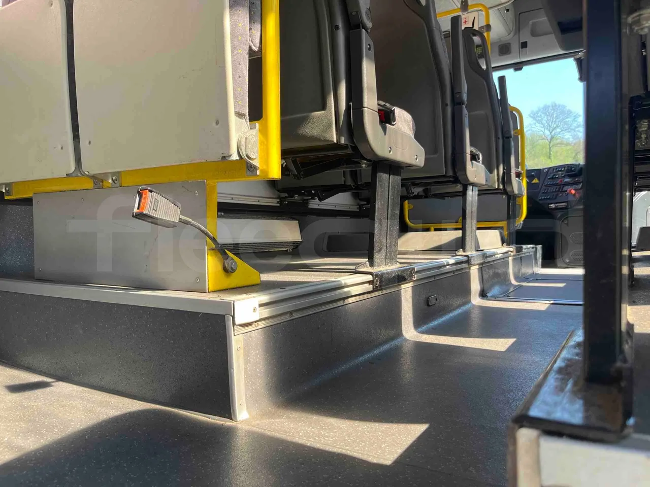 Iveco Cacciamali TCI972 - Euro 5 - 243 kW - 9.700 mt - power outlets detail