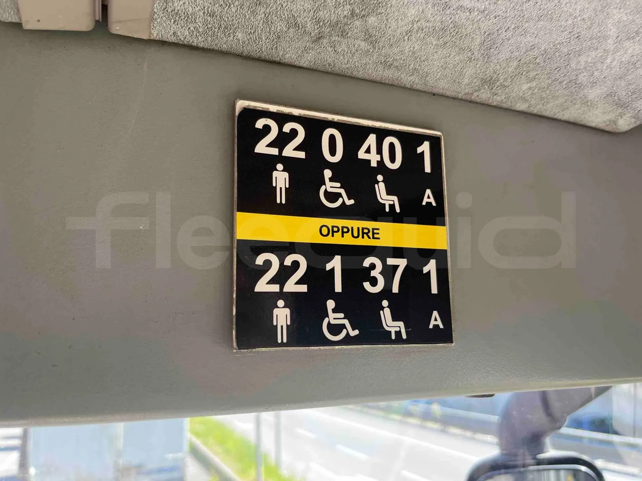 Iveco Cacciamali TCI972 - Euro 5 - 243 kW - 9.700 mt - seat plate photo