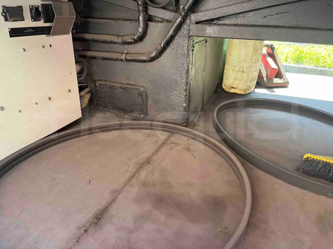 Iveco Cacciamali TCI972 - Euro 5 - 243 kW - 9.700 mt - under carpet photo