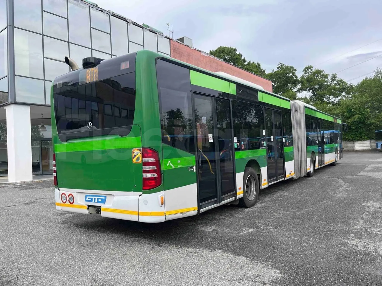 Mercedes-Benz Citaro O 530 G - Euro5 - 260kW - 17.940mt - 3/4 right rear doors closed