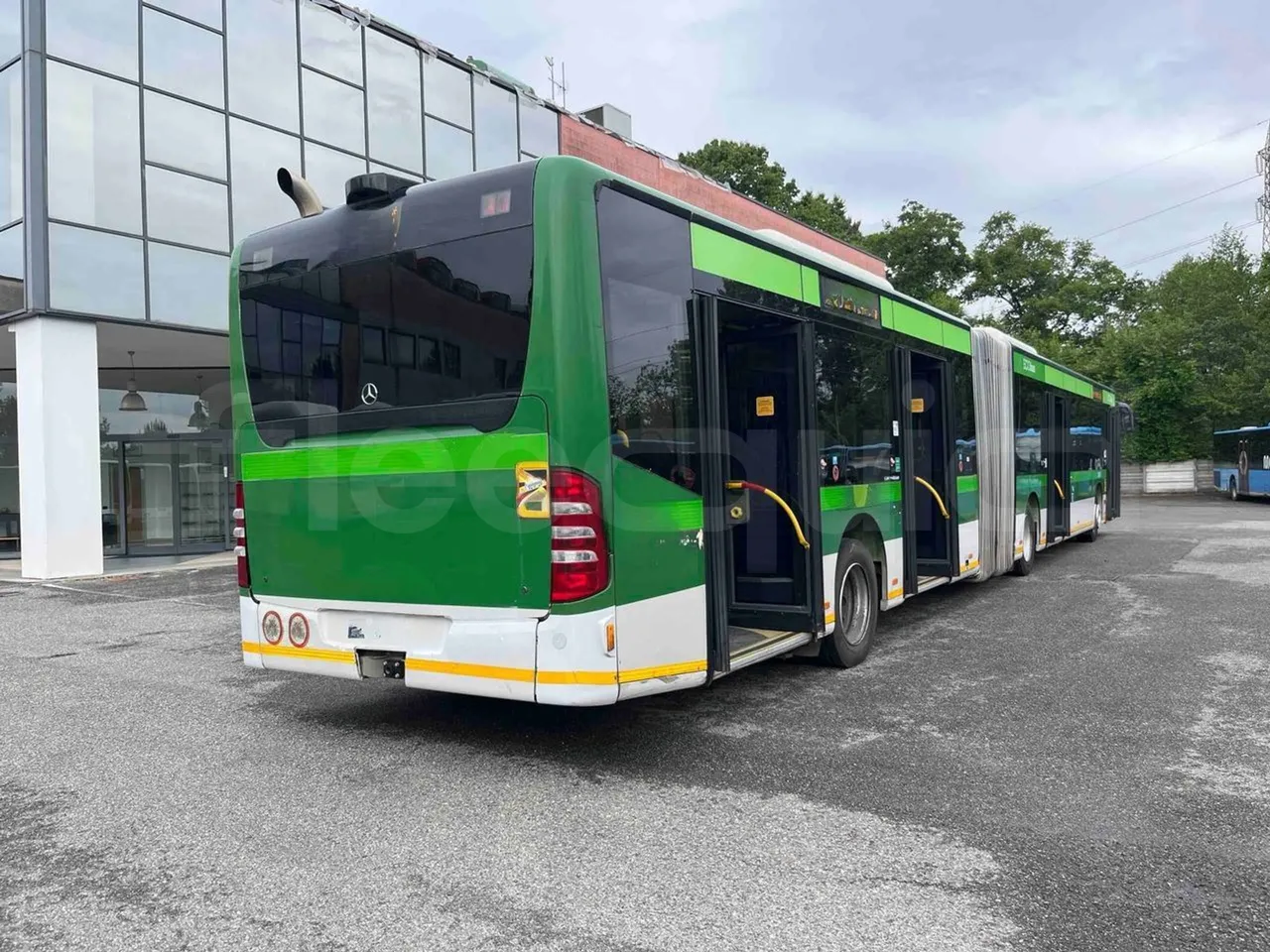 Mercedes-Benz Citaro O 530 G - Euro5 - 260kW - 17.940mt - 3/4 right rear doors open