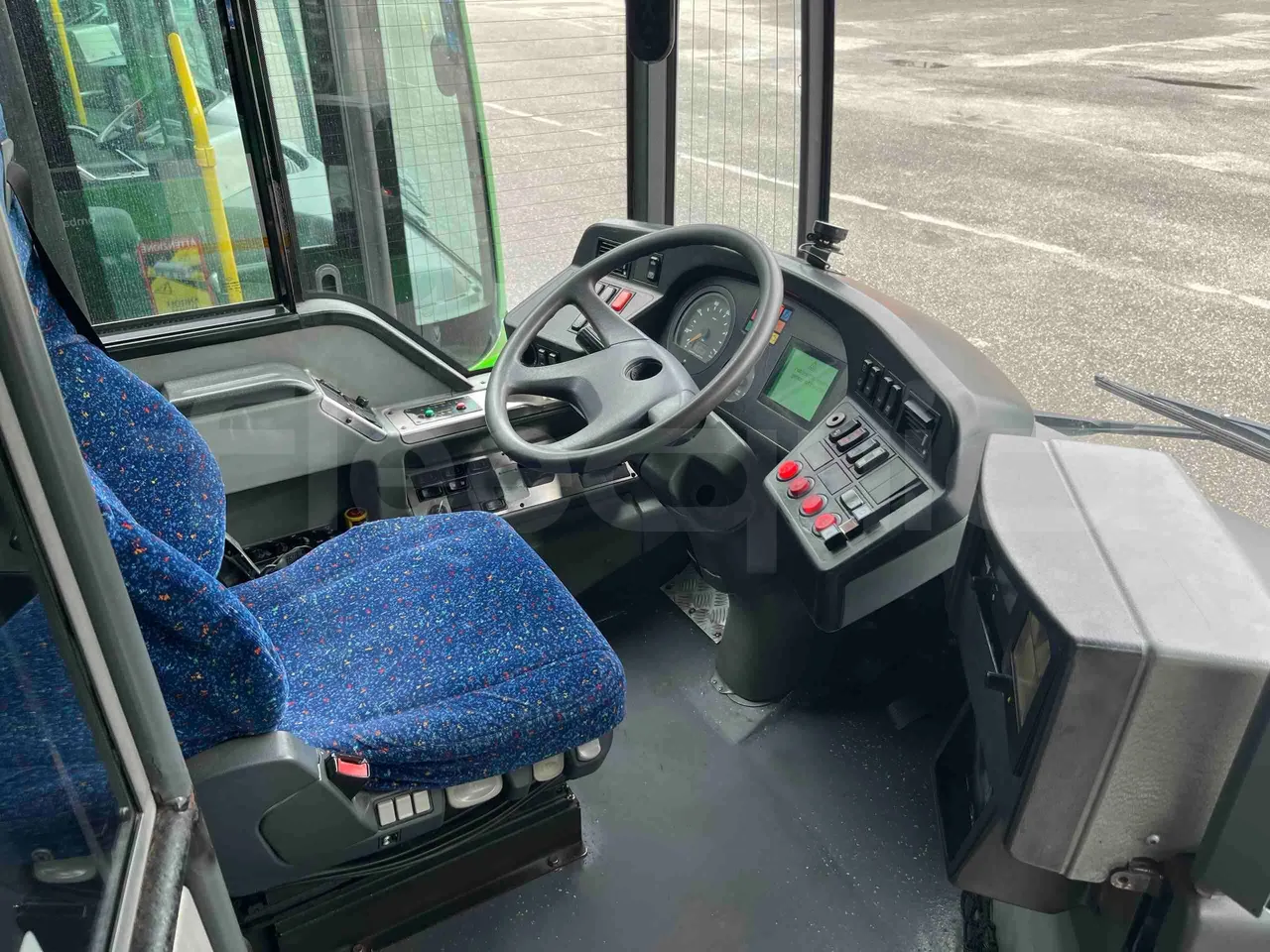 Mercedes-Benz Citaro O 530 G - Euro5 - 260kW - 17.940mt - buttons panels on