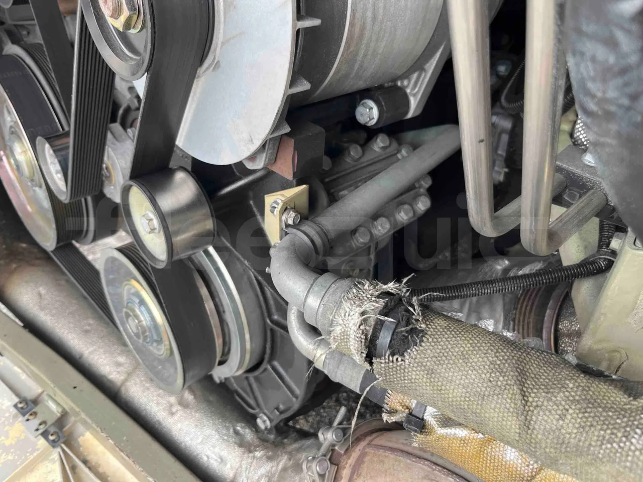 Mercedes-Benz Citaro O 530 G - Euro5 - 260kW - 17.940mt - air conditioning compressor