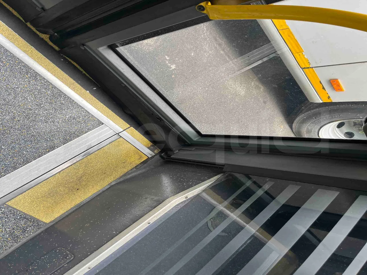 Mercedes-Benz Citaro O 530 G - Euro5 - 260kW - 17.940mt - door mechanism photo