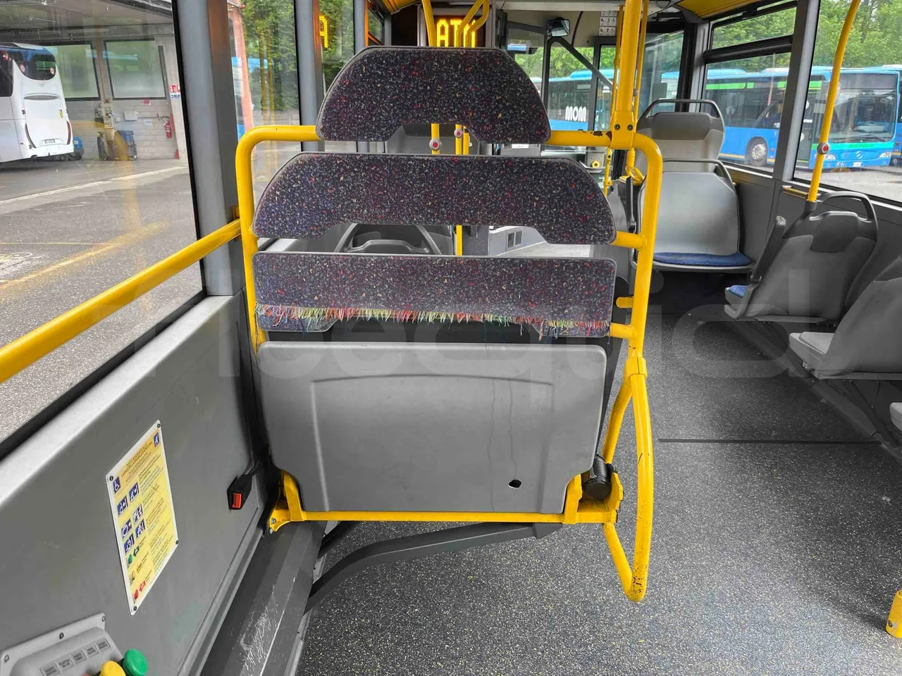 Mercedes-Benz Citaro O 530 G - Euro5 - 260kW - 17.940mt - folding seat photo