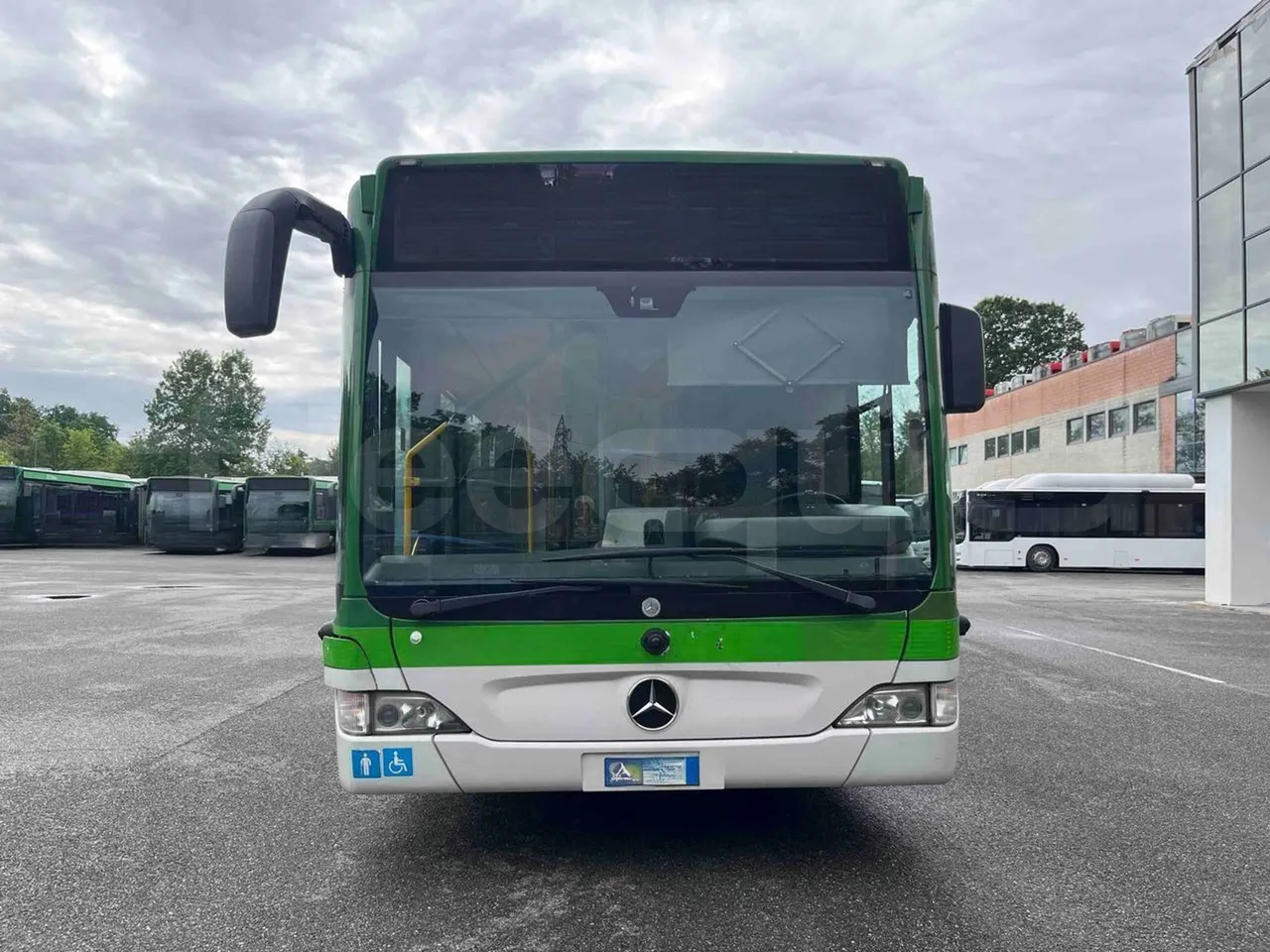 Mercedes-Benz Citaro O 530 G - Euro5 - 260kW - 17.940mt - front photo