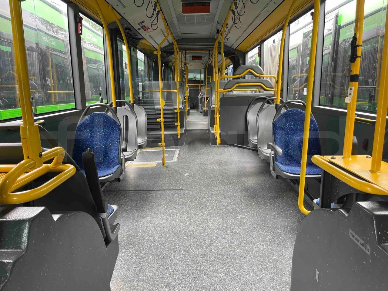 Mercedes-Benz Citaro O 530 G - Euro5 - 260kW - 17.940mt - handrails photo