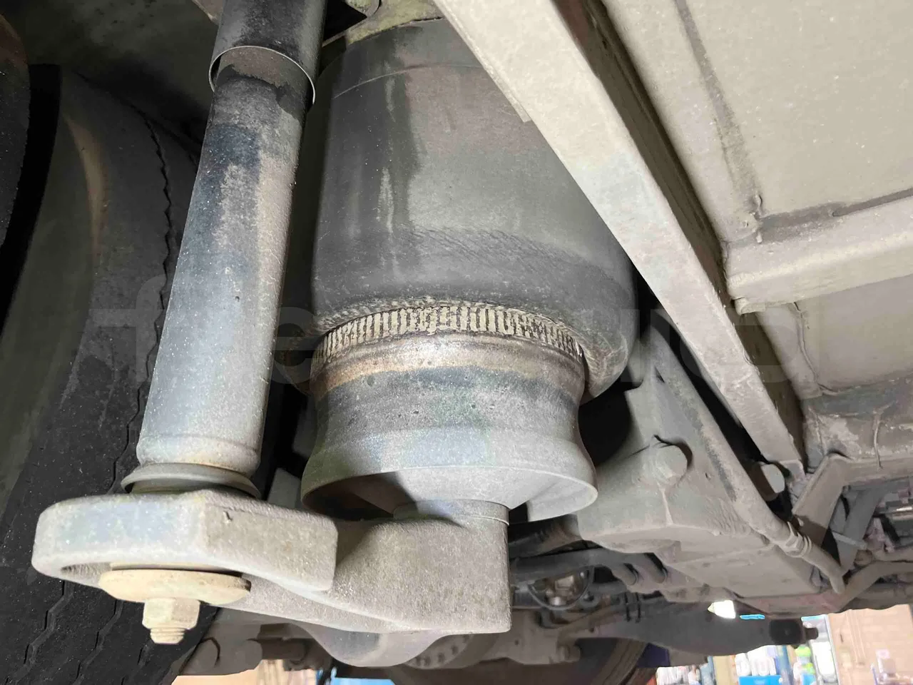 Mercedes-Benz Citaro O 530 G - Euro5 - 260kW - 17.940mt - axle 3 air springs 1 right