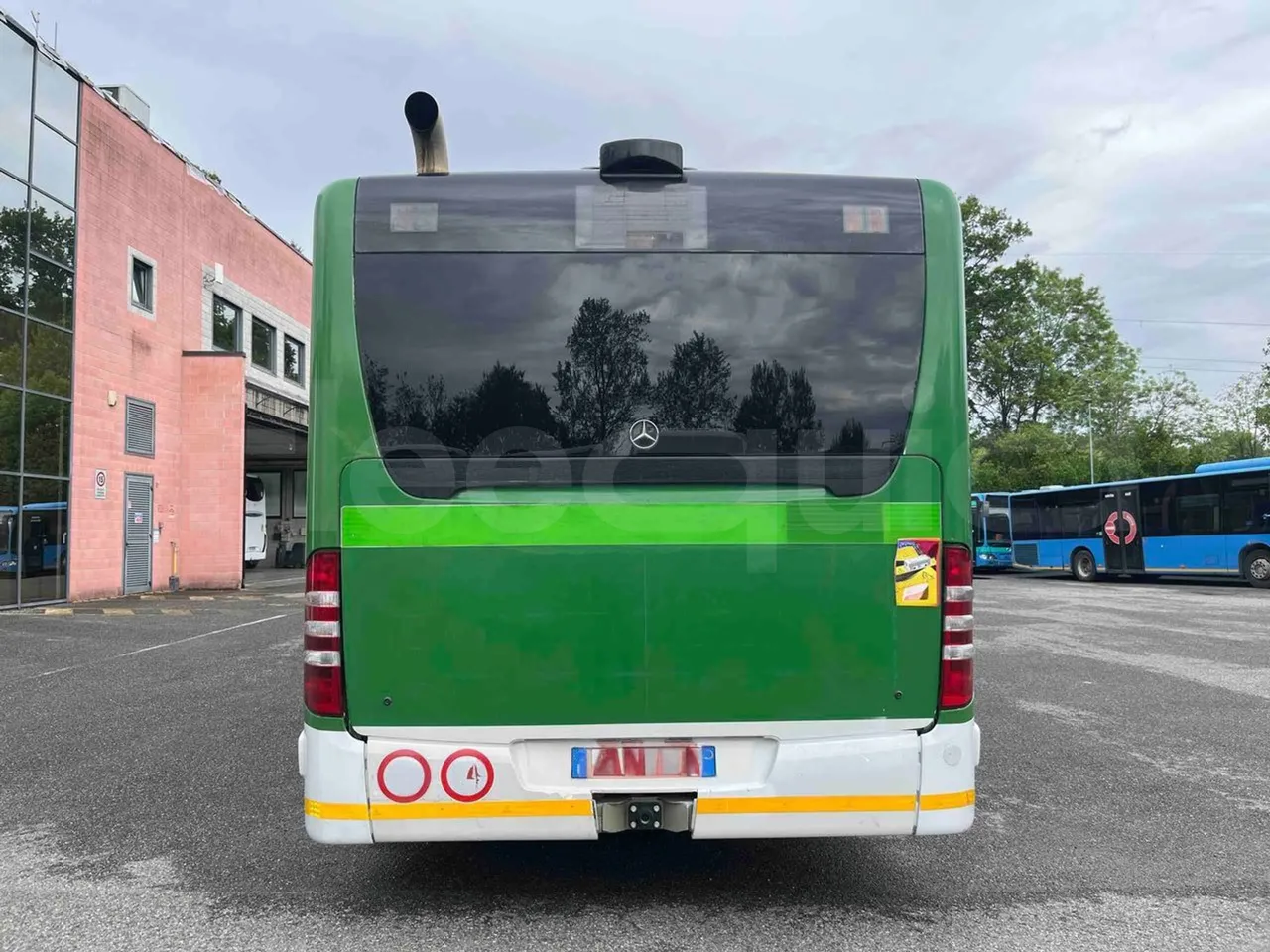 Mercedes-Benz Citaro O 530 G - Euro5 - 260kW - 17.940mt - rear hatch closed