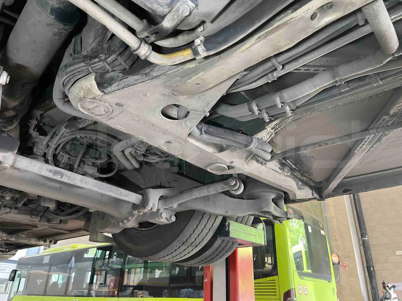 Mercedes-Benz Citaro O 530 G - Euro5 - 260kW - 17.940mt - axel 2 leaf spring right