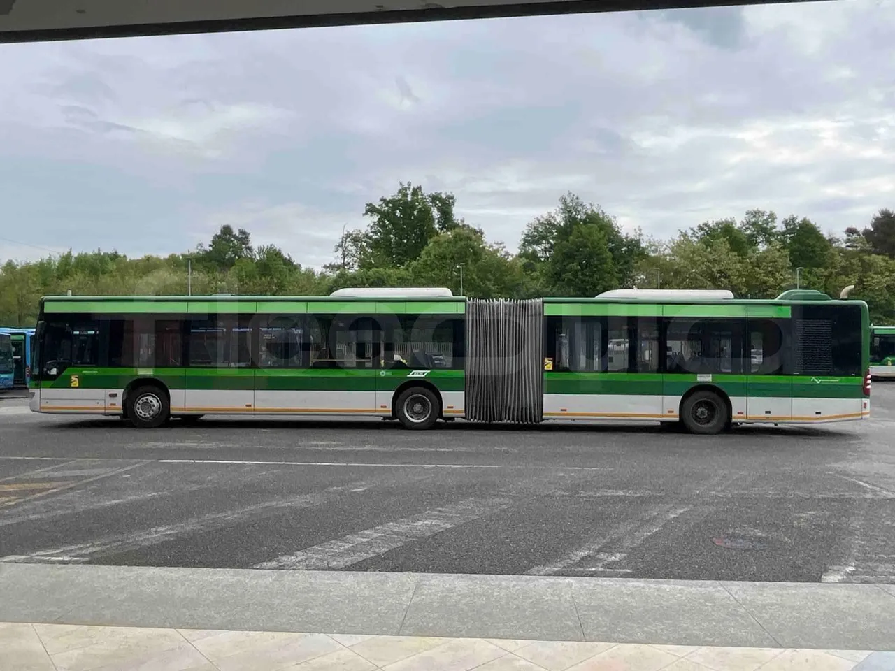 Mercedes-Benz Citaro O 530 G - Euro5 - 260kW - 17.940mt - left side photo