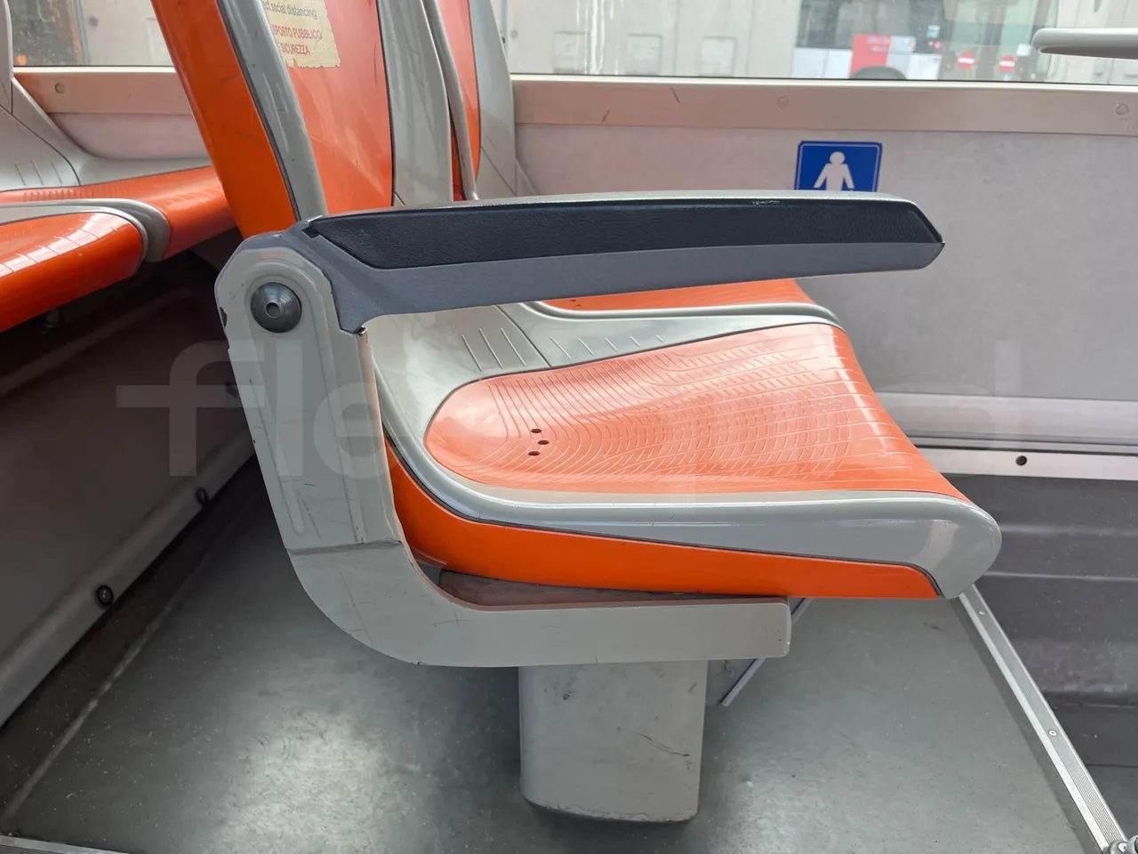 Iveco Citelis PS09D5/A/83 - EUR5 - 213kW - 10.46m CNG - armrest detail photo