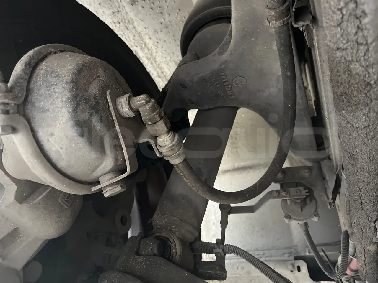 Iveco Citelis PS09D5/A/83 - EUR5 - 213kW - 10.46m CNG - front shock absorbers right