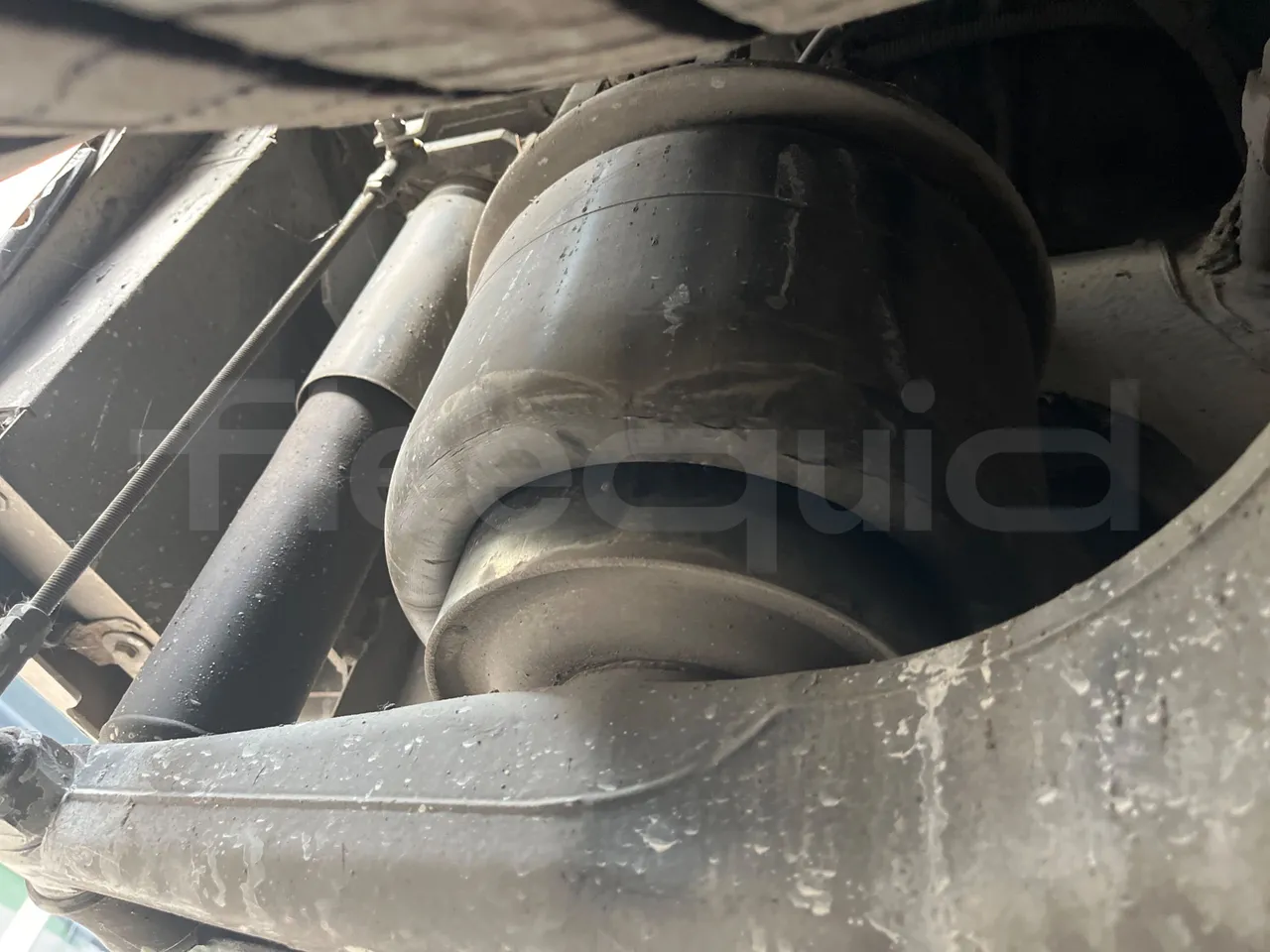 Iveco Citelis PS09D5/A/83 - EUR5 - 213kW - 10.46m CNG - axle 2 shock absorbers 1 left