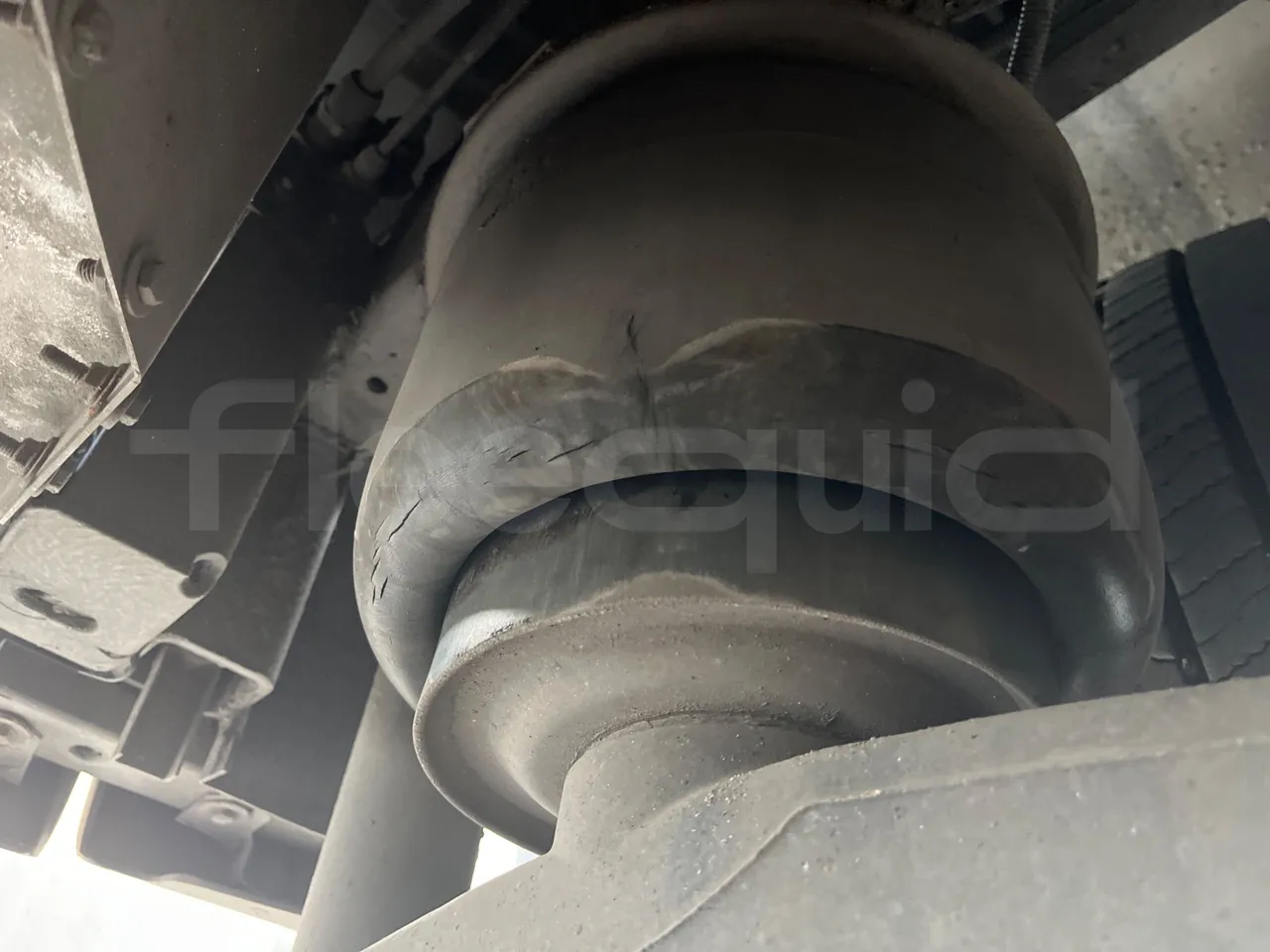 Iveco Citelis PS09D5/A/83 - EUR5 - 213kW - 10.46m CNG - axle 2 shock absorbers 2 left