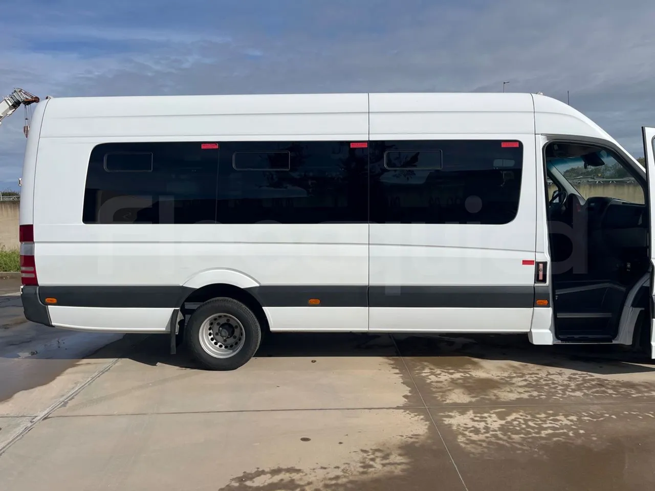 Mercedes-Benz Sprinter  906BB50-2 BUZOLA - Euro6 - 120kW - 7.361mt - front door 3 open