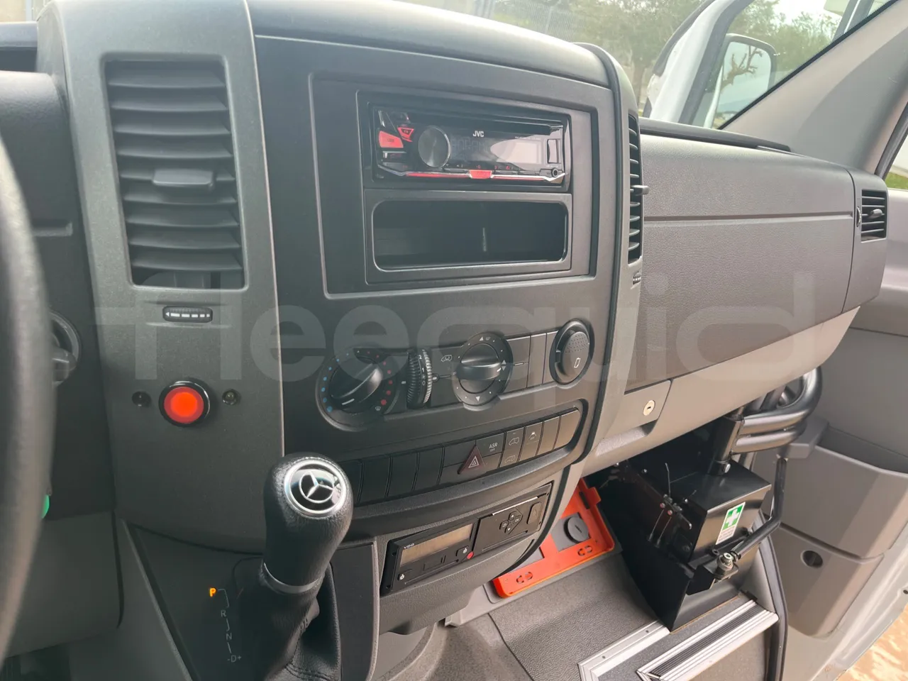 Mercedes-Benz Sprinter  906BB50-2 BUZOLA - Euro6 - 120kW - 7.361mt - mesh detail photo