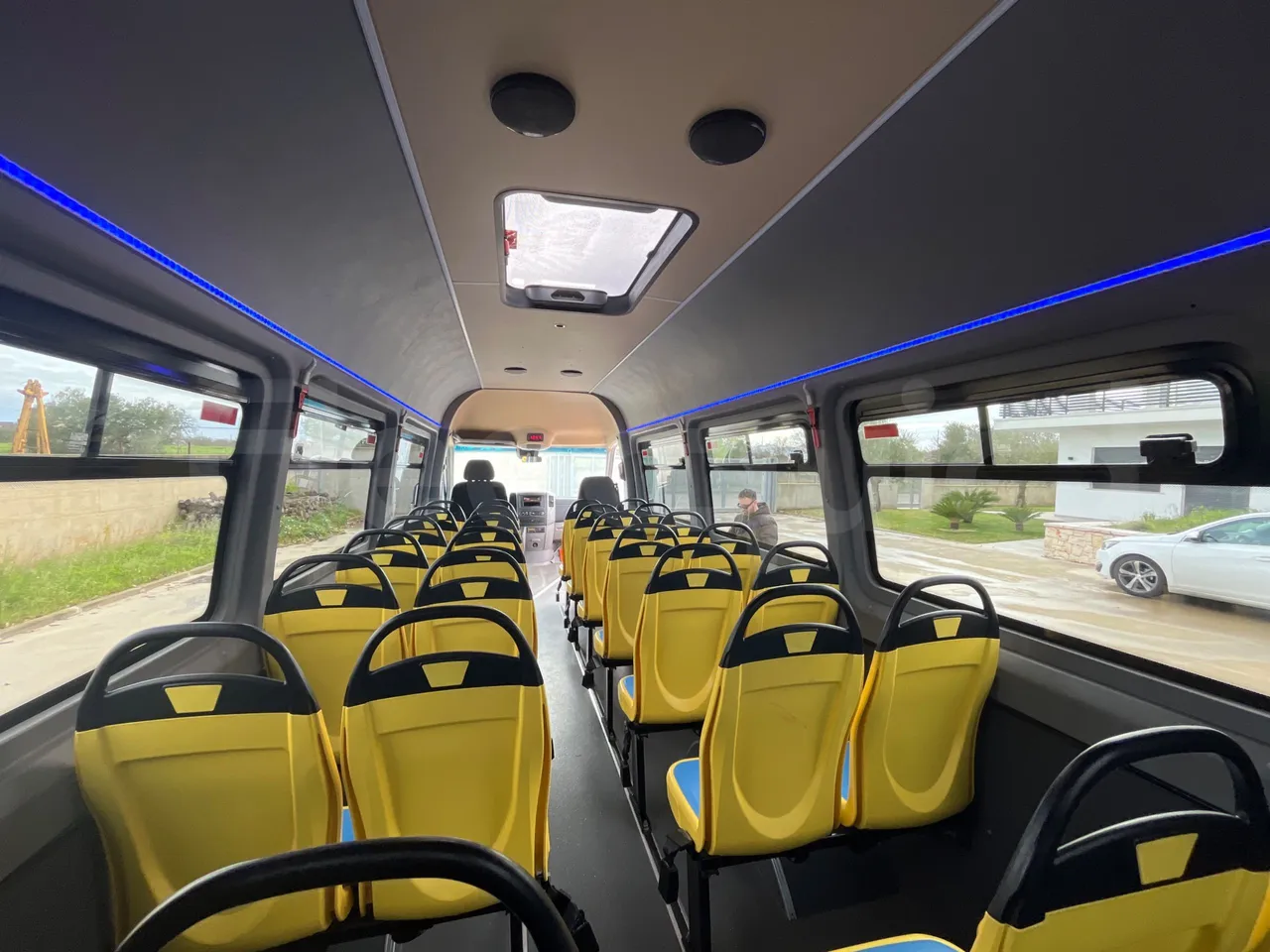 Mercedes-Benz Sprinter  906BB50-2 BUZOLA - Euro6 - 120kW - 7.361mt - single seat detail