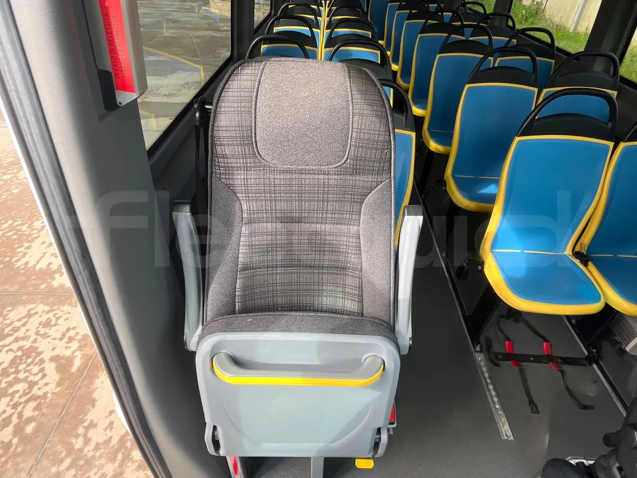 Mercedes-Benz Sprinter  906BB50-2 BUZOLA - Euro6 - 120kW - 7.361mt - driver's seat photo