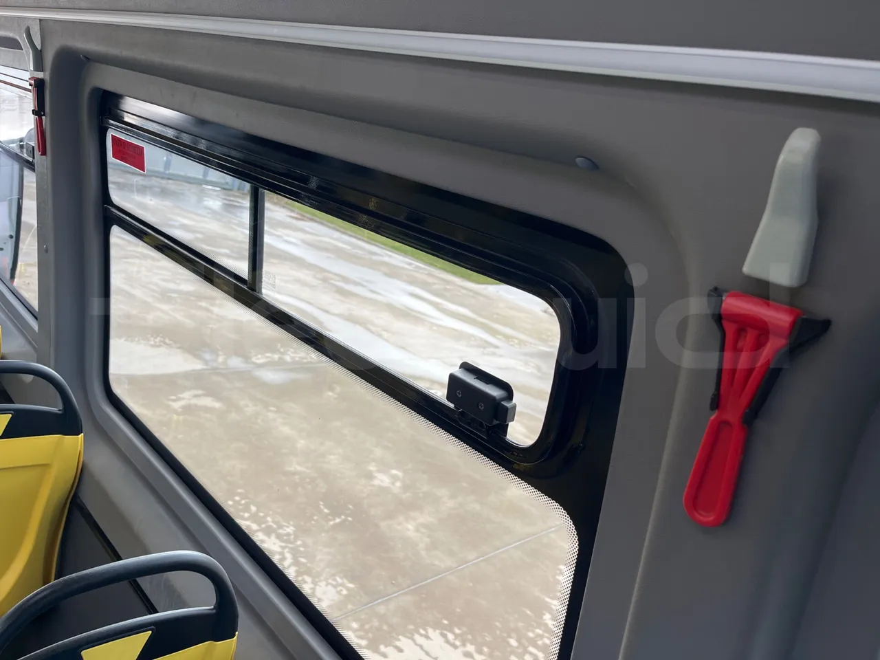 Mercedes-Benz Sprinter  906BB50-2 BUZOLA - Euro6 - 120kW - 7.361mt - floor hatches photo