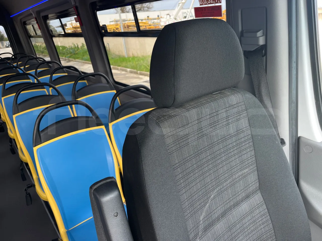 Mercedes-Benz Sprinter  906BB50-2 BUZOLA - Euro6 - 120kW - 7.361mt - table detail photo