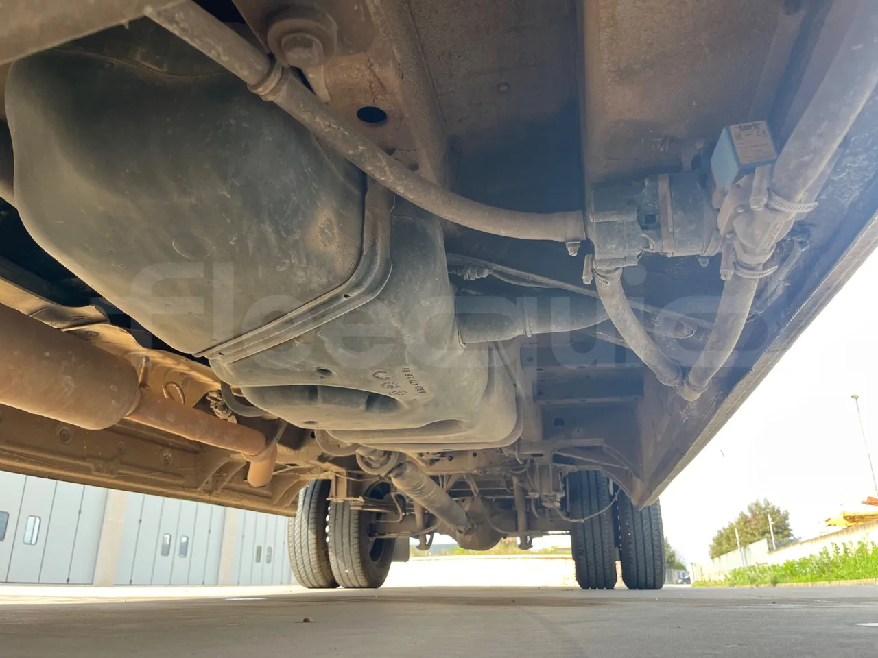 Mercedes-Benz Sprinter  906BB50-2 BUZOLA - Euro6 - 120kW - 7.361mt - front axle left side