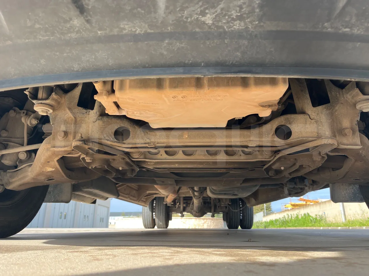 Mercedes-Benz Sprinter  906BB50-2 BUZOLA - Euro6 - 120kW - 7.361mt - front undercarriage from front