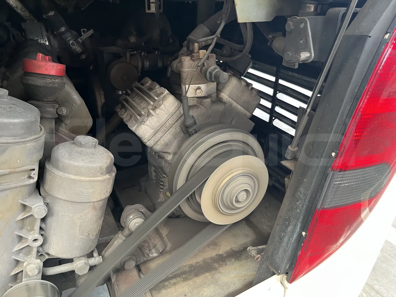 Setra S415 - Air Conditioning Compressor