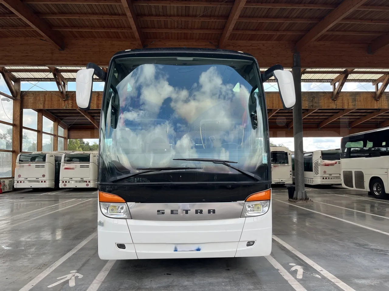 Setra S415 - Front