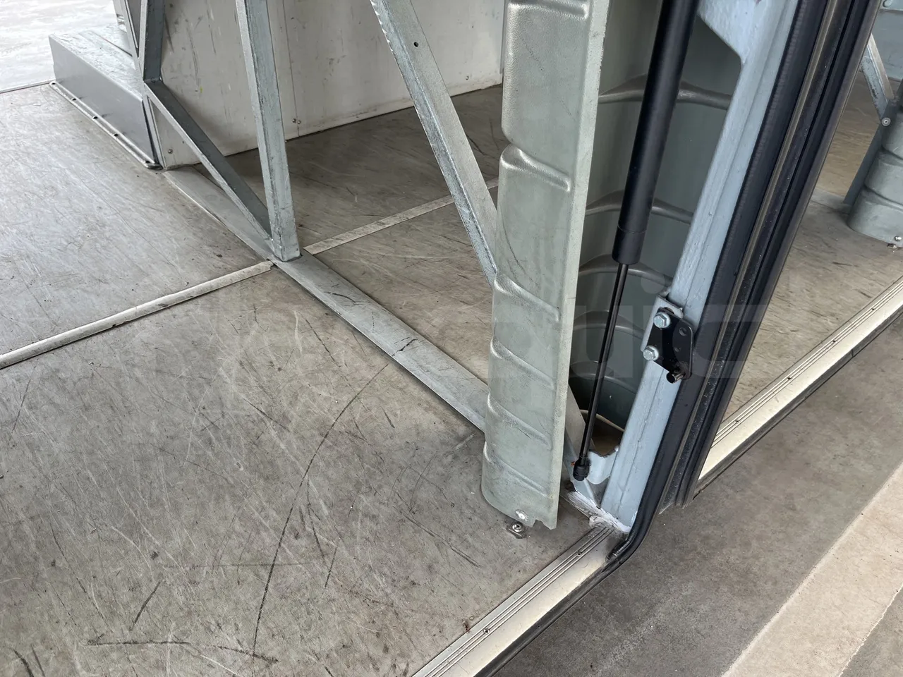Setra S415 - Luggage Under Carpet Photo