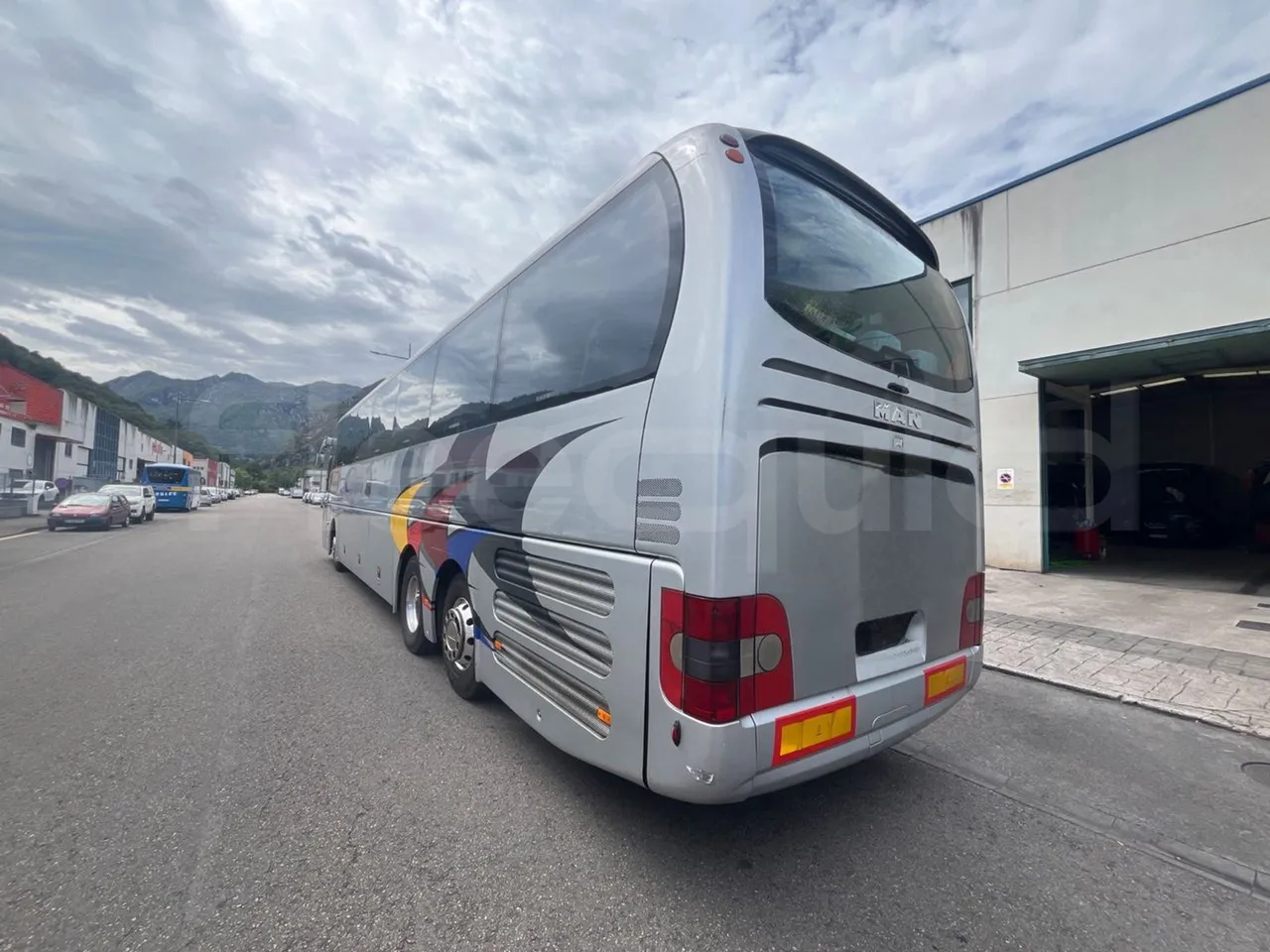 Man Lion's Coach L-440/ Euro 5 - 324 Kw - 13.8 Mt - 3/4 left rear side