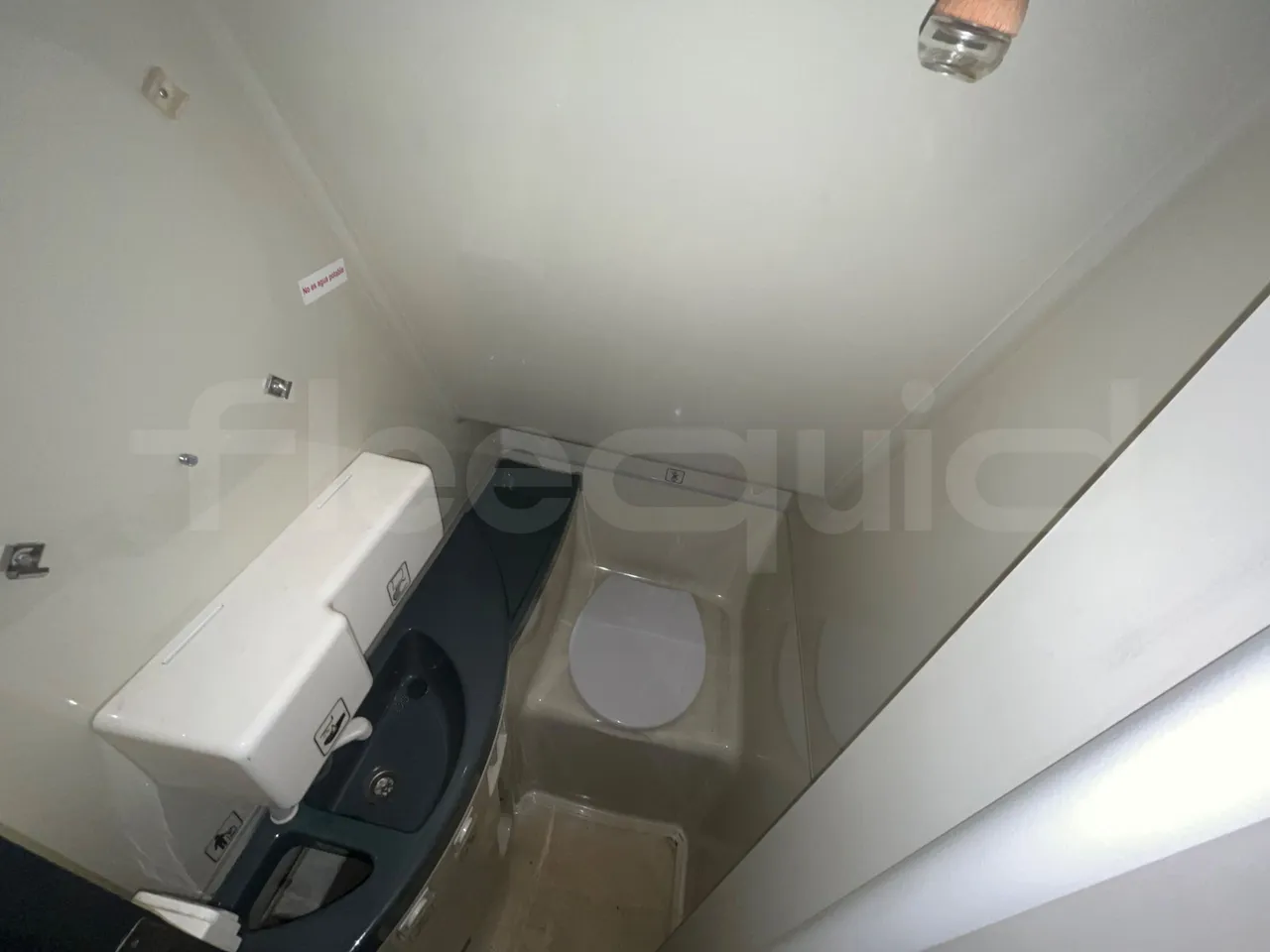 Man Lion's Coach L-440/ Euro 5 - 324 Kw - 13.8 Mt - toilette accessories photo