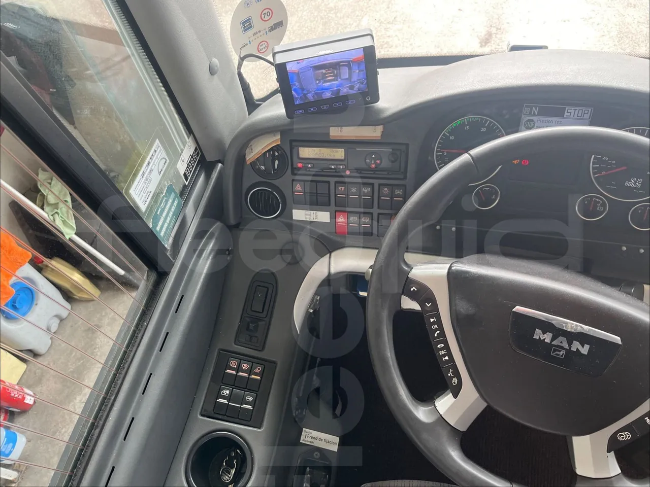 Man Lion's Coach L-440/ Euro 5 - 324 Kw - 13.8 Mt - onboard devices 1