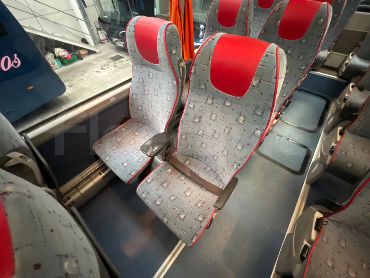 Man Lion's Coach L-440/ Euro 5 - 324 Kw - 13.8 Mt - central seat safety belt