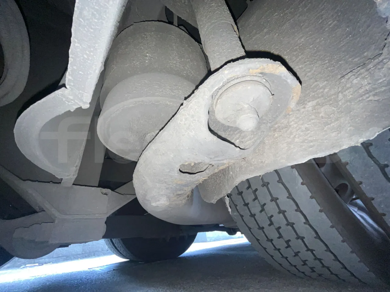 Man Lion's Coach L-440/ Euro 5 - 324 Kw - 13.8 Mt - axel 3  discs right